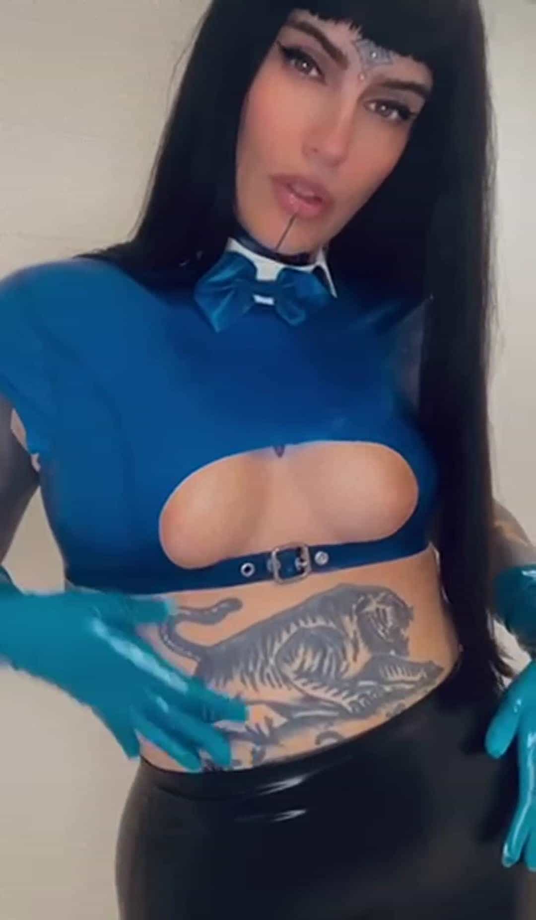 Latex outfit always looks better on a goth girl