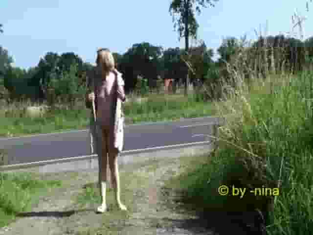 nina flashing on the side of the road