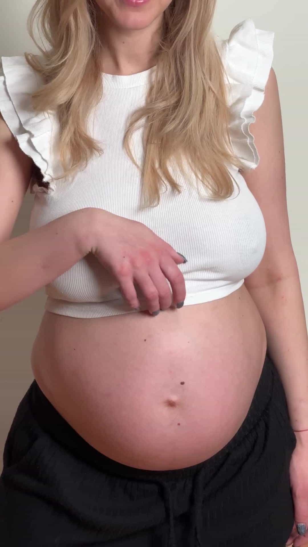 A reminder that there is nothing more beautiful than pregnant milf