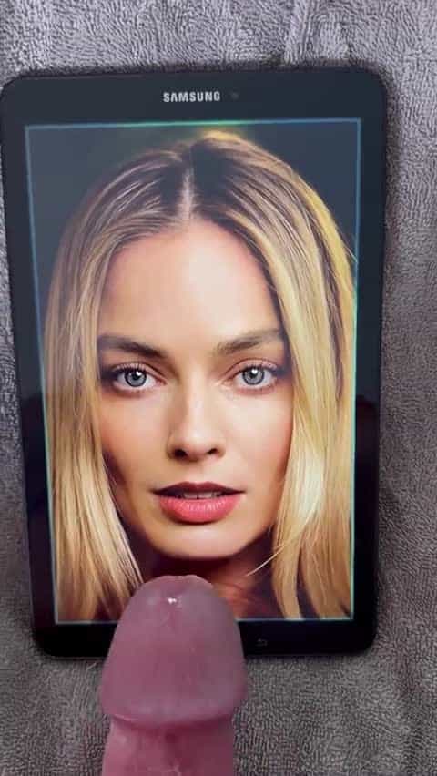 Margot Robbie’s face is perfect for this 