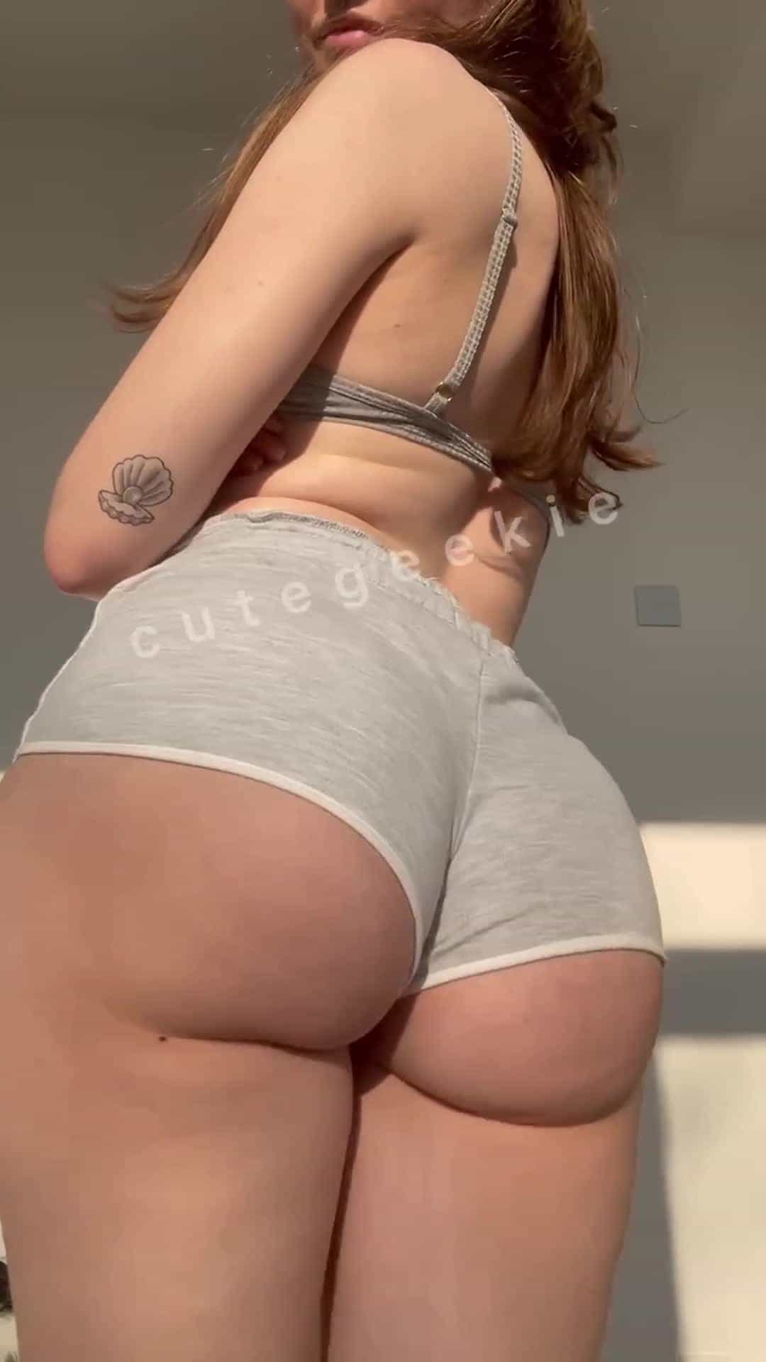 The more booty my shorts show, the better 