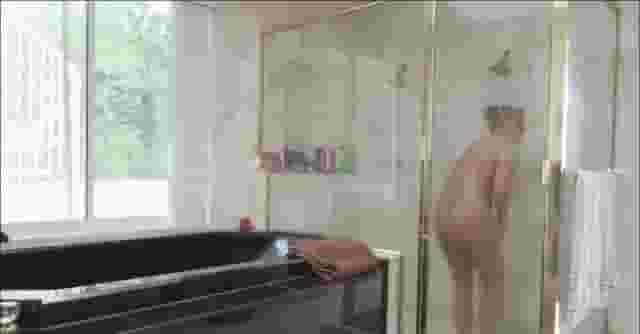 Blair Williams blows her Stepdad while her mom is in the shower [GIF]