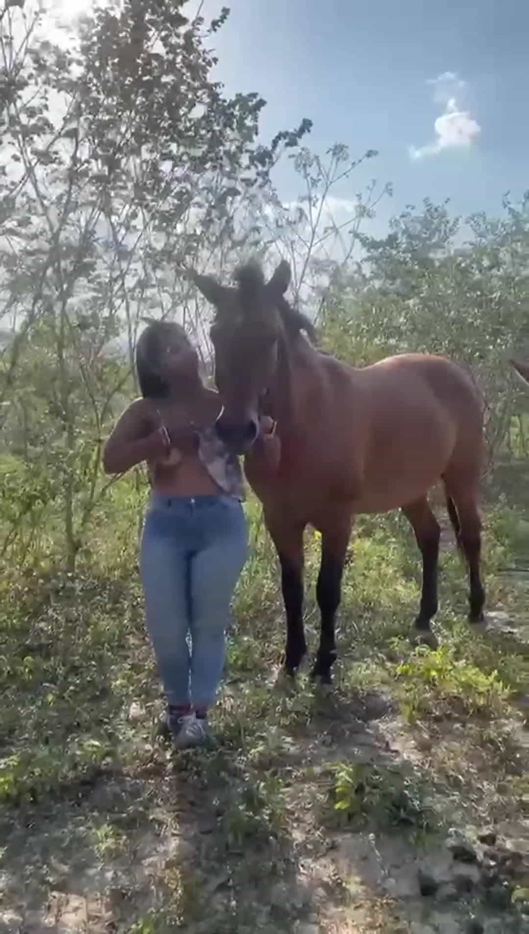 can't not flash while riding my horse