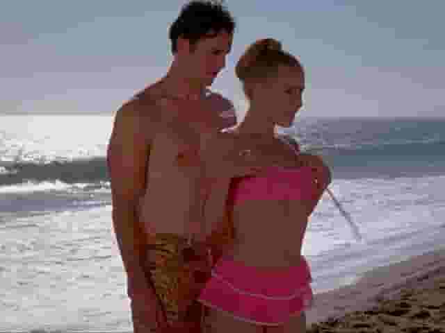 Amy Adams losing her bikini plot in 'Psycho Beach Party'