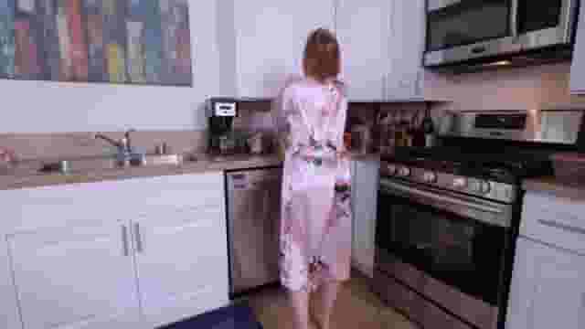 Marie McCarthy - Stepmoms Booty For Breakfast [x-post/r/porninfifteenseconds]