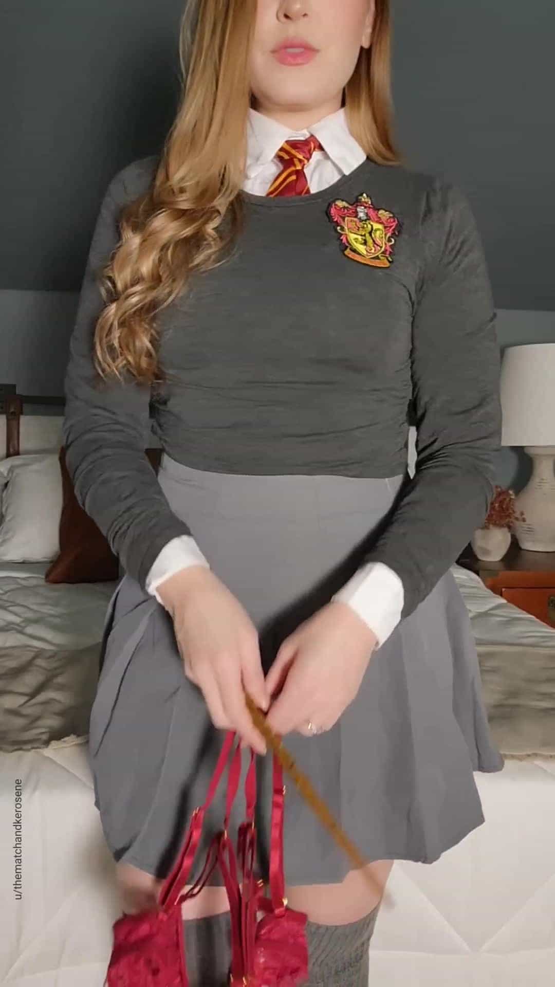 Hermione Granger gets a new look (thematchandkerosene) [Harry Potter]