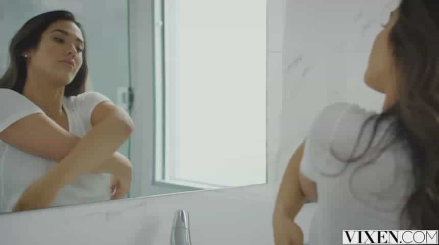 [/r/Brunette_Vixens] Eva Lovia - My Celebrity Crush