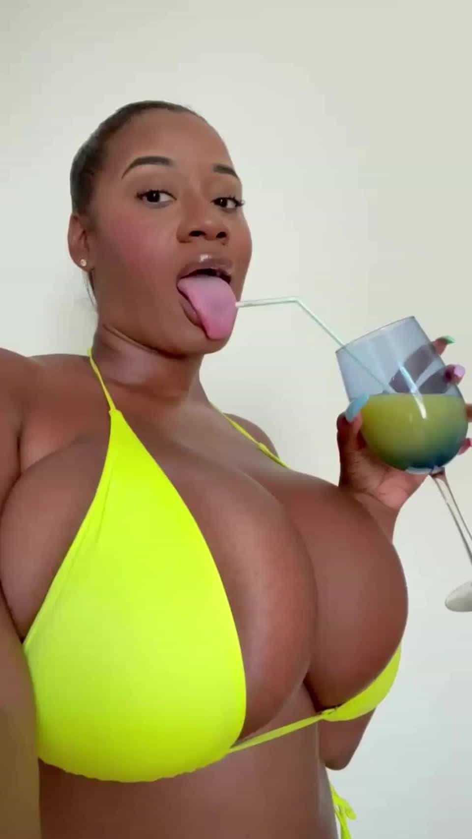 Black chick with insane knockers