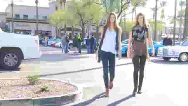 Sisters get caught flashing in public [GIF]