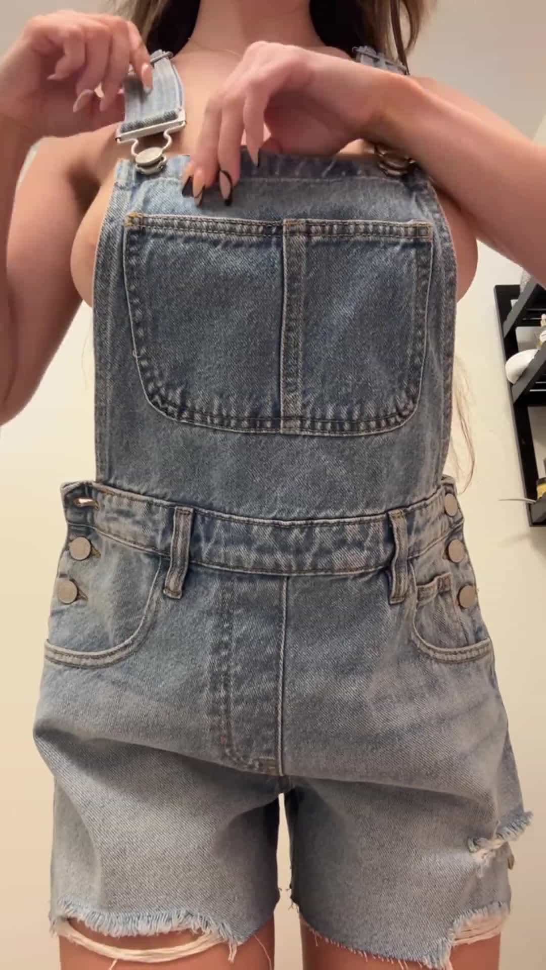 I think it’s safe to say.. my big tits do NOT fit very well in overalls🤪🤪 [reveal]