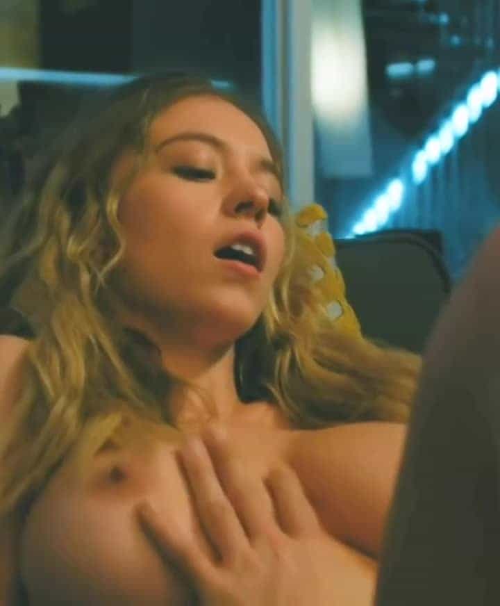 Sydney Sweeney is so sexy. She makes me so weak for her perfect body.