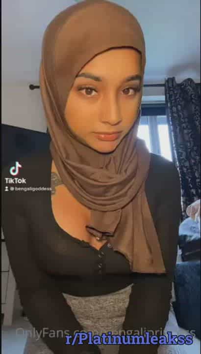 Hijabi Godess 🥵💦 50GB MEGA LINK IN COMMENTS 👇👇