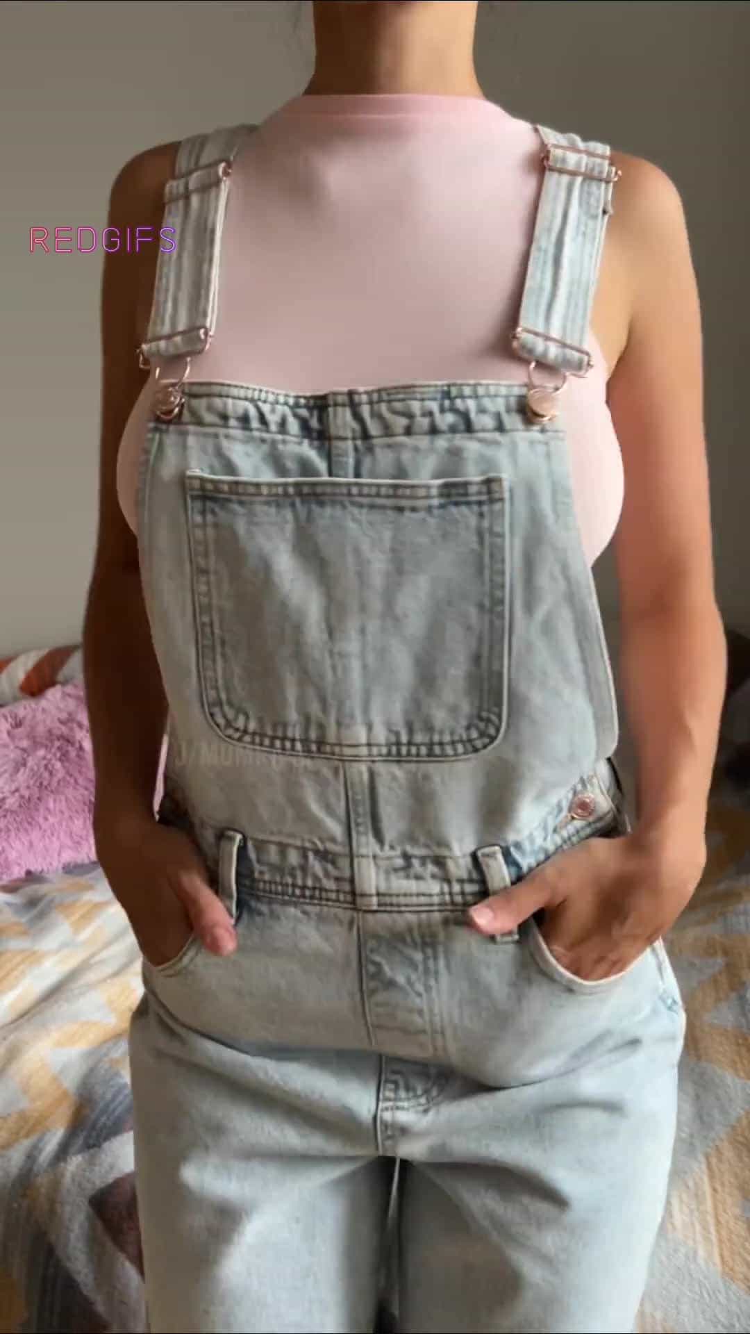 Moms can rock overalls too [reveal]