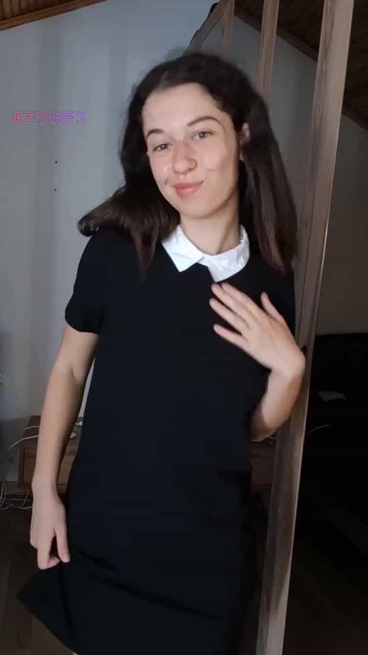 Hope I look sexy in my school dress 🤭
