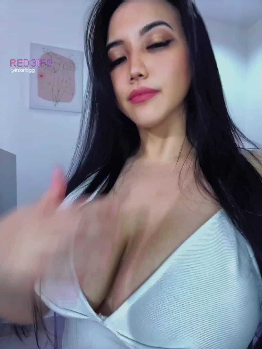 Your best friend finally decides to show you her huge natural tits, what’s your response? [drop]