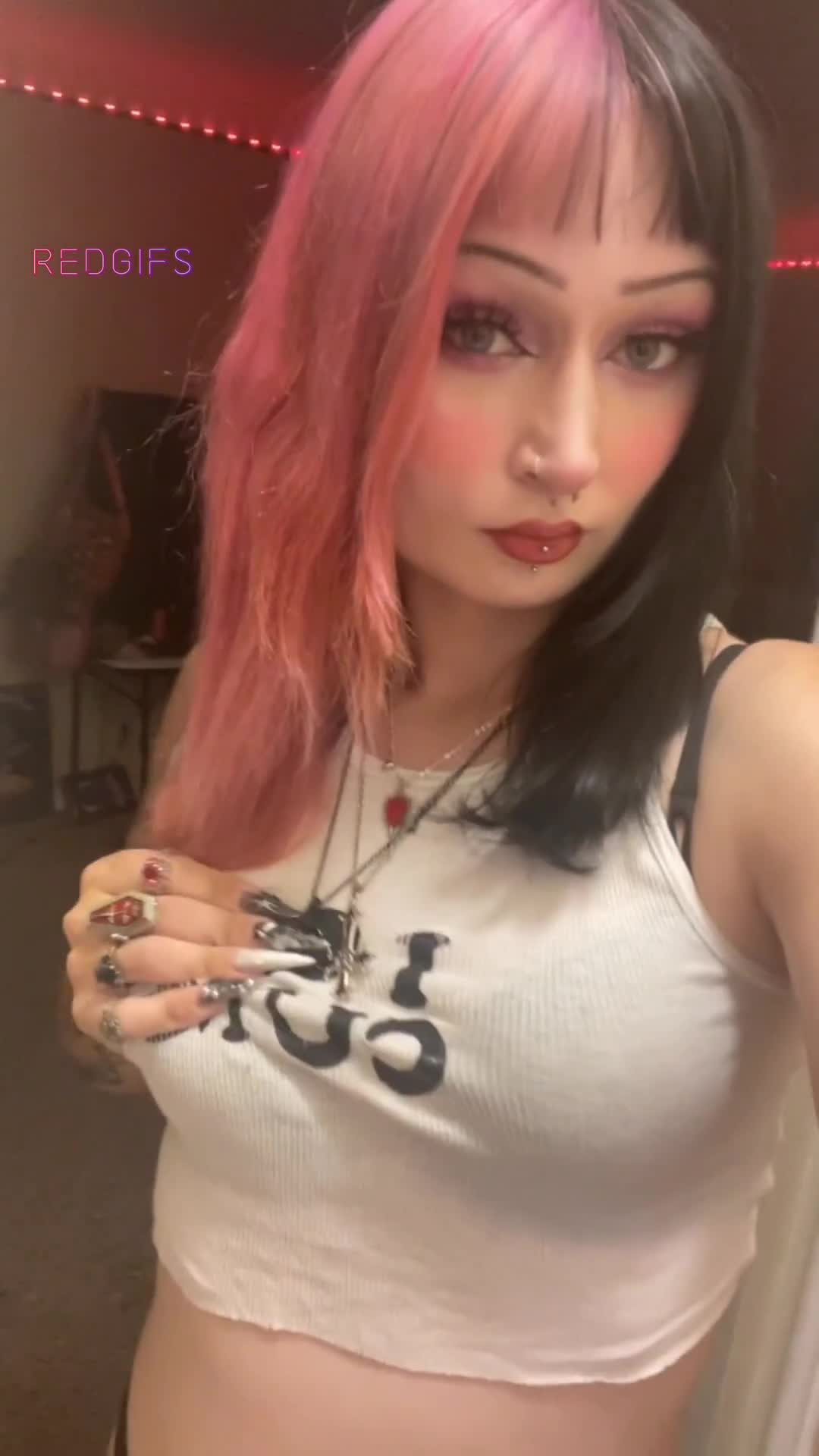 new here, how is everyone doing today?:)