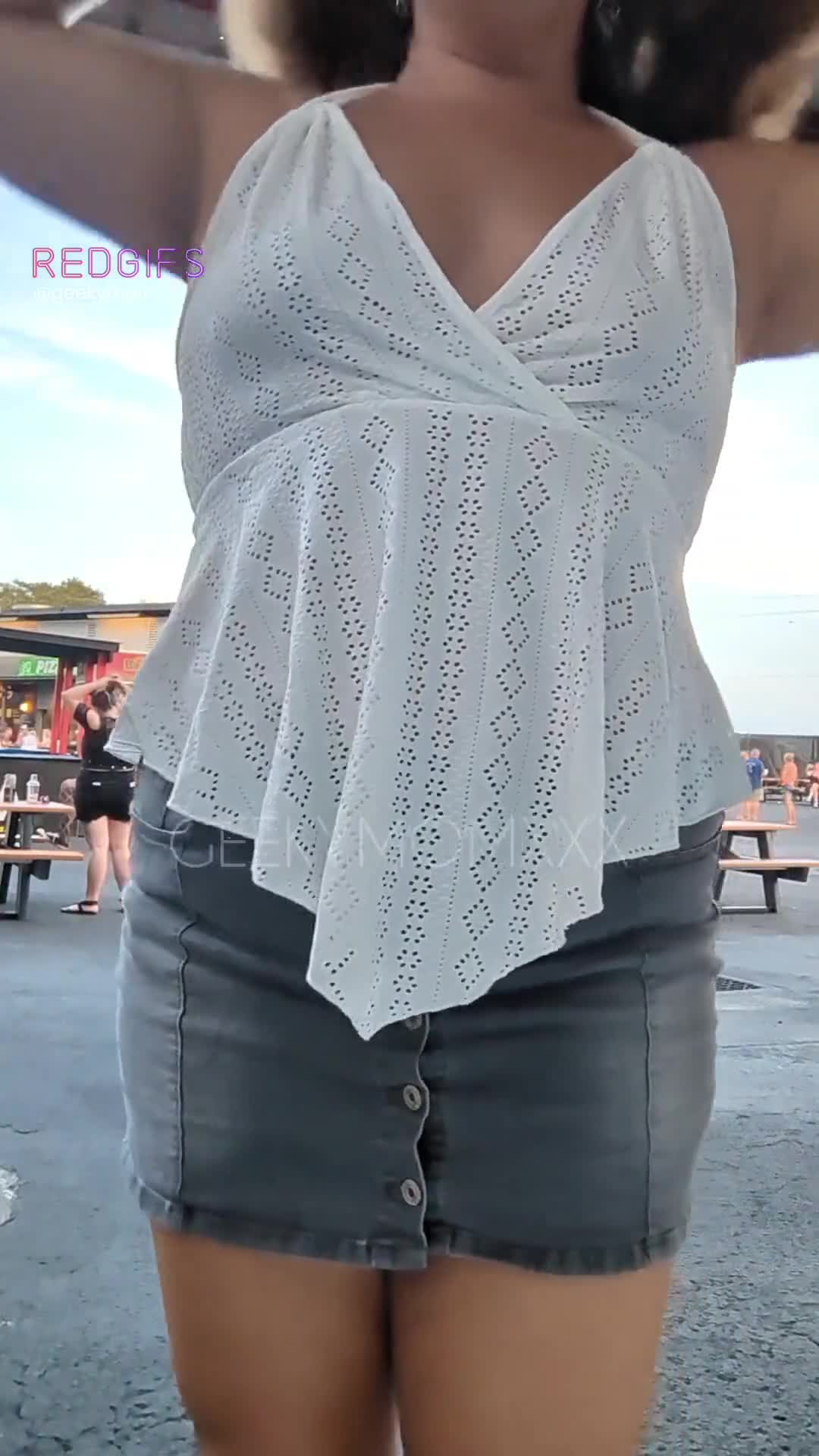 Flashing you at the festival 