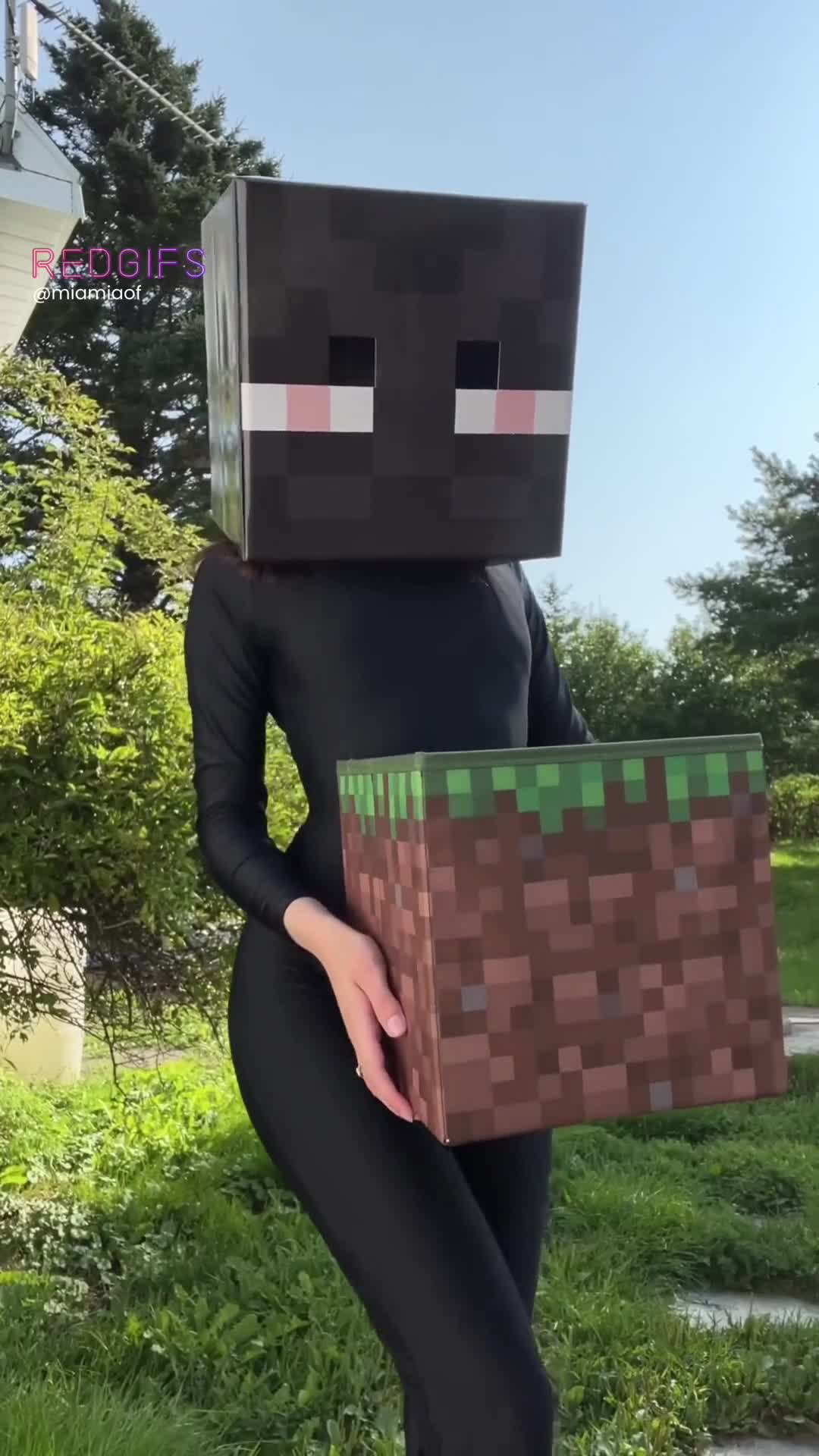 Enderman by Miamiaxof