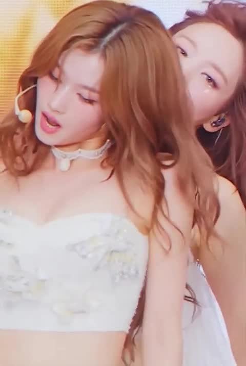 Sana - TWICE