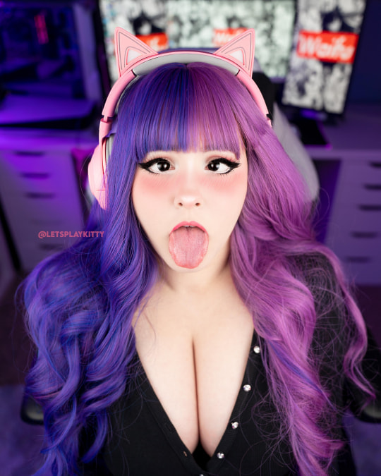 Gamer catgirl waifu ahegao 👅❤️