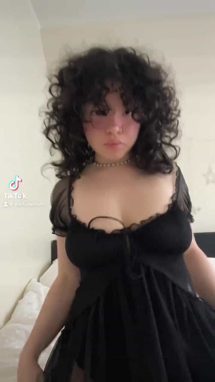 My big goth tits are perfect for a tittyfuck