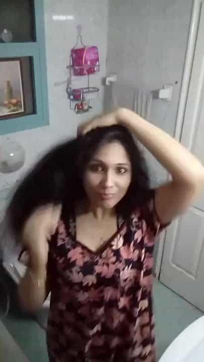 Indian Aunty Got Embarrassed Doing a Strip Tease