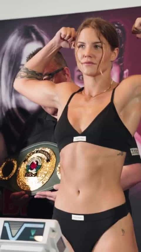 Taylah Robertson - Australian professional boxer 
