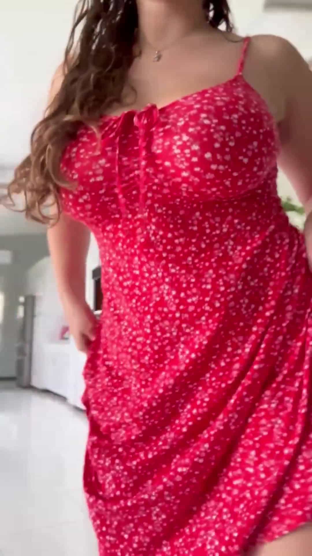 This dress both flatters and hides my curves ;)