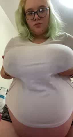 Like my big mommy milkers and big pregnant belly?